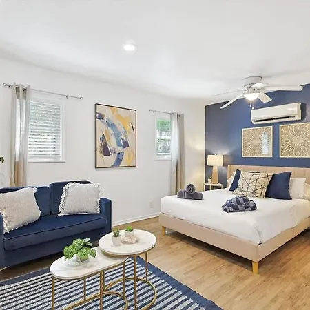 Delightful 1Br 1Ba Cozy Holiday Flat